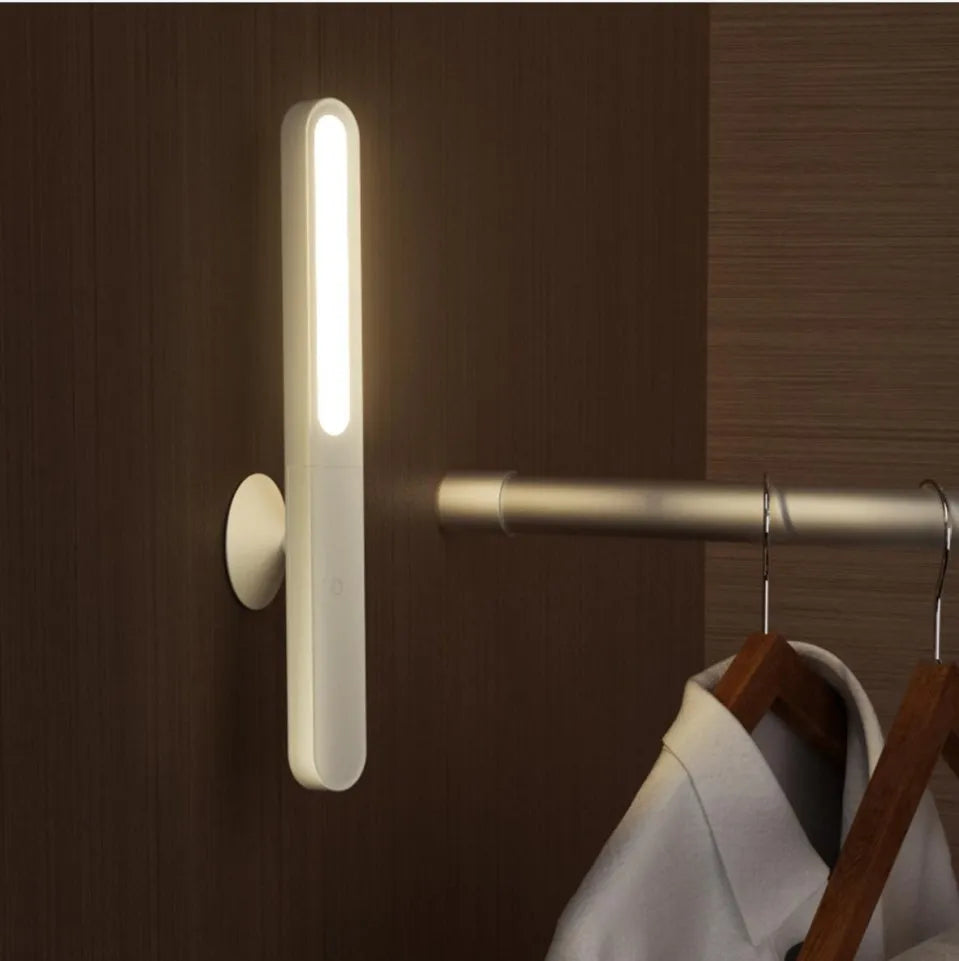 MagnaTouch: Next-Gen Magnetic LED Lamp with Touch Control, Adjustable Angle & USB Rechargeable Battery for Desk & Wall Mounting